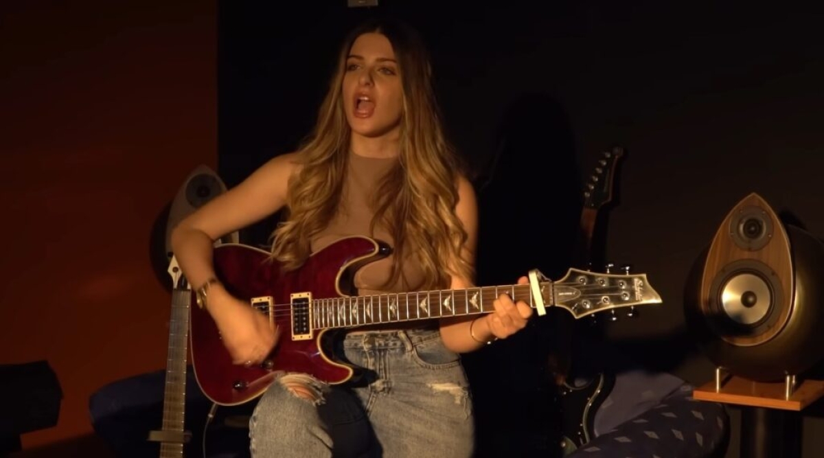 «Μην αφήνεις σημάδια» τραγουδά η Αγρινιώτισσα Σοφία Κασσάρα στην πρώτη της δισκογραφική δουλειά (βίντεο)