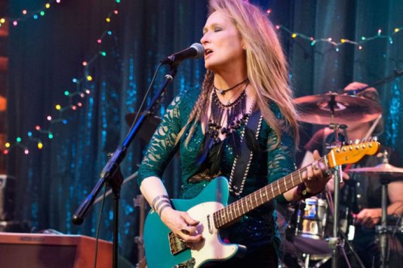 Ricki and the Flash στον Ελληνίς