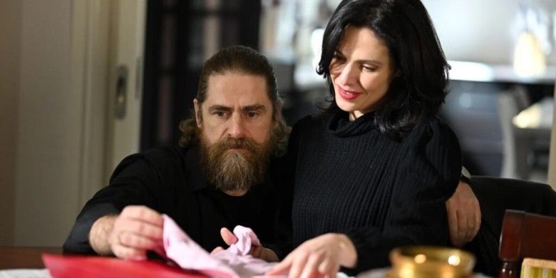 Σασμός: Η Βασιλική φέρνει στον κόσμο το κοριτσάκι της