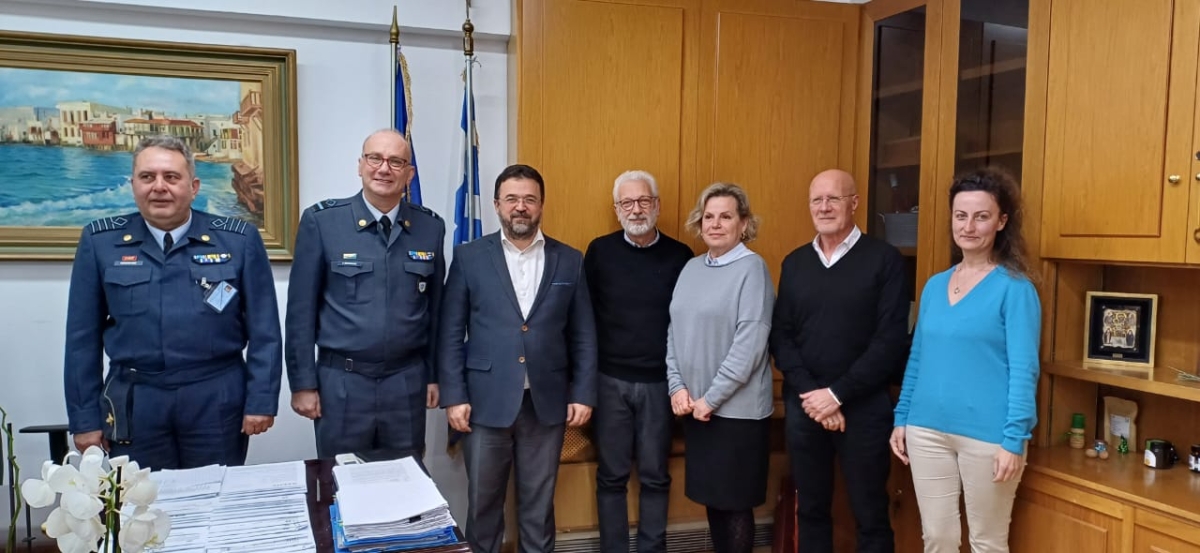 Προετοιμάζεται το «αγροτικό 112» - Συνάντηση του ΓΓ ΥΠΑΑΤ Γ. Στρατάκου με τον διοικητή και στελέχη της ΕΜΥ