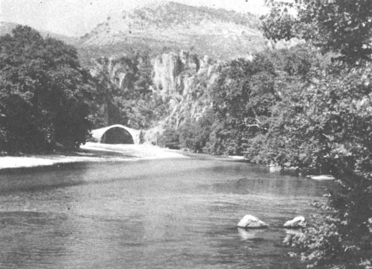 Το σημείο του Αχελώου όπου κατά την προφορική παράδοση βάφτιζε ο Κοσμάς ο Αιτωλός