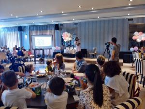 Μεγάλη επιτυχία είχε η εκδήλωση για την γιορτή της μητέρας με την παρουσίαση της συλλογικής εργασίας «Ο πραγματικός Ποιητής γεννιέται», την Κυριακή 14 Μαΐου 2017 στο Emileon (βίντεο)