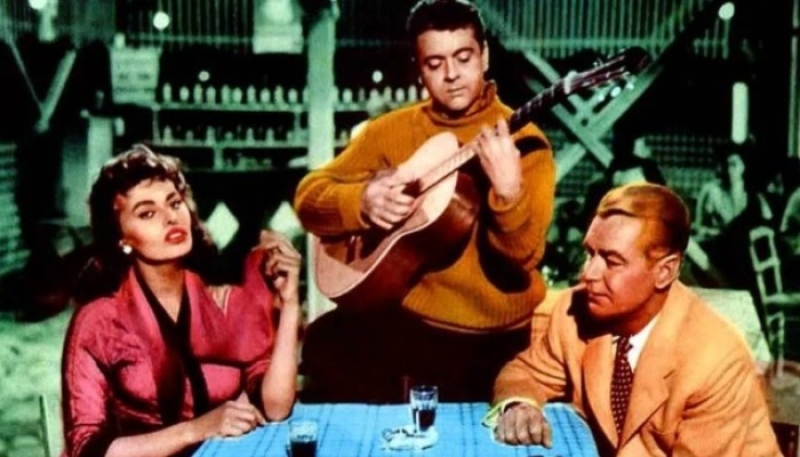 Πήρε ψίχουλα αντί για εκατομμύρια: O Έλληνας τραγουδιστής που το ντουέτο του με τη Σοφία Λόρεν πούλησε πάνω από 2,5 εκατ. δίσκους