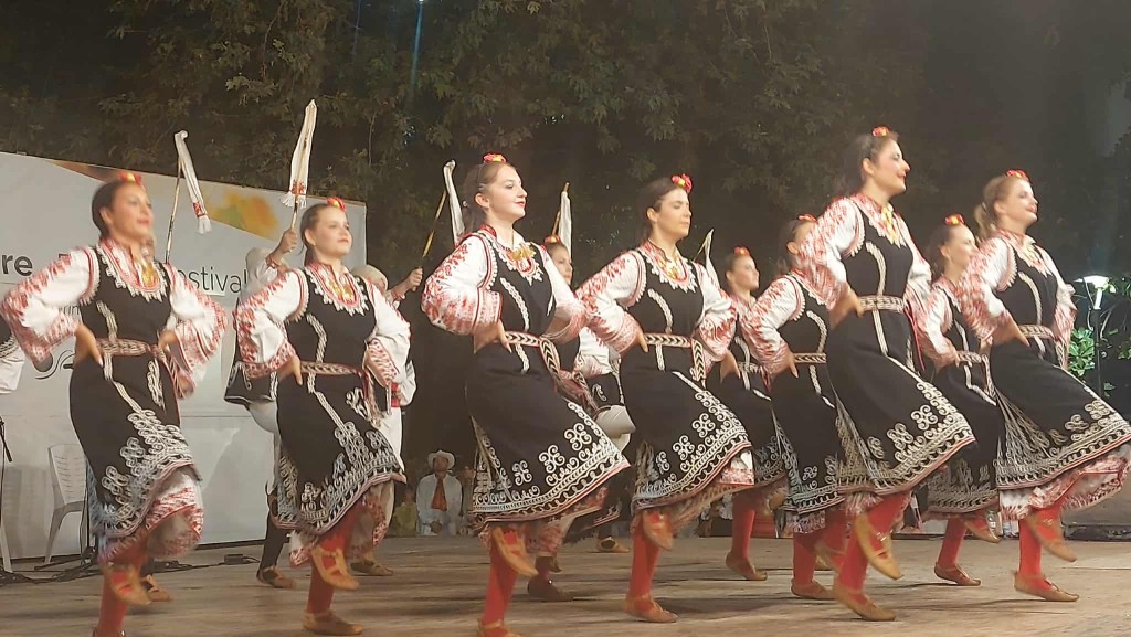 Αγρίνιο: Λαμπρό φινάλε για το 20ο Διεθνές Φεστιβάλ Παραδοσιακών Χορών