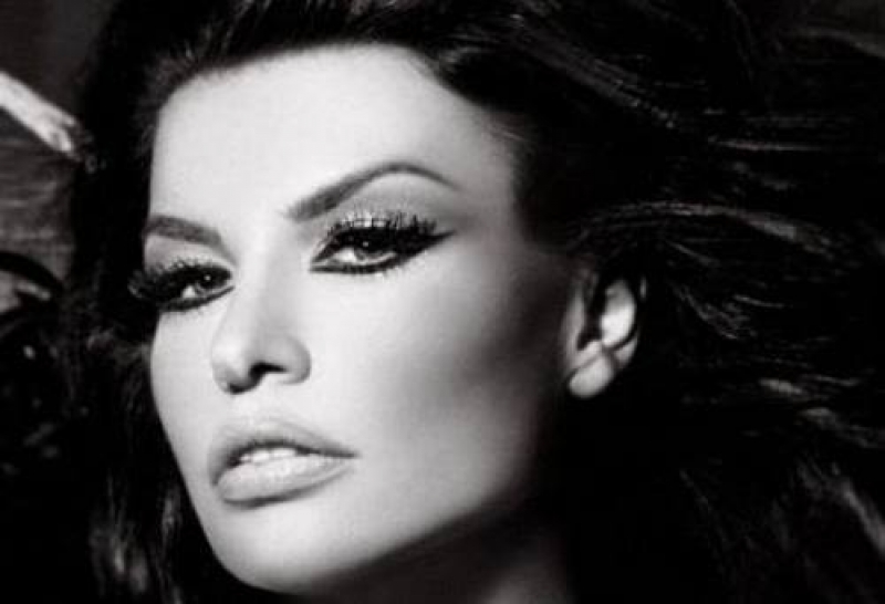 Σε Πάτρα και Μεσολόγγι η Νίνα Λοτσάρη με την μουσικοθεατρική παράσταση «Μέρες ραδιοφώνου – 50 χρόνια Ελλάδα»