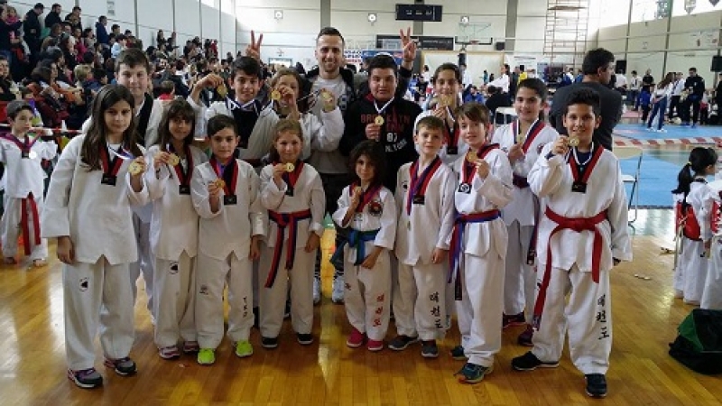 Σάρωσαν τα μετάλλια οι “μικροί” του Θησέα