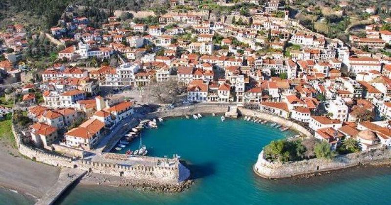 Ναύπακτος: 4 θέσεις εργασίας στο πλαίσιο των ανταποδοτικών υπηρεσιών στους δήμους