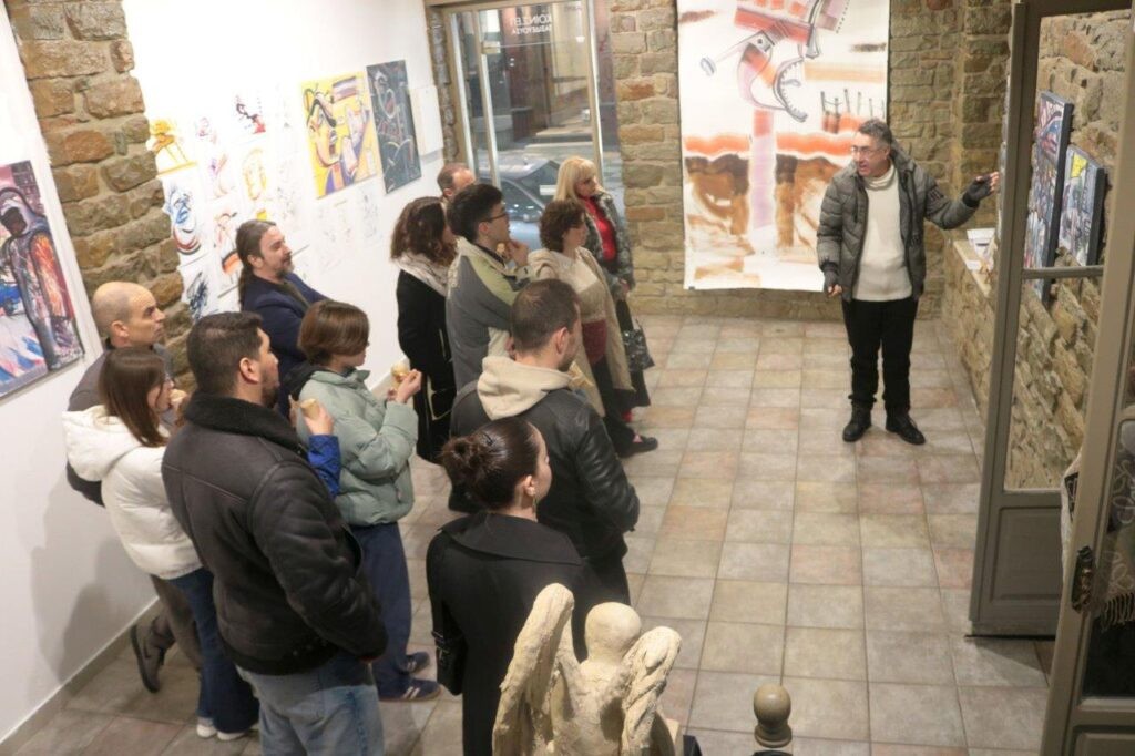 Αγρίνιο: Τρεις εικαστικοί εκθέτουν στην γκαλερί «Ταξιδεύουσα»