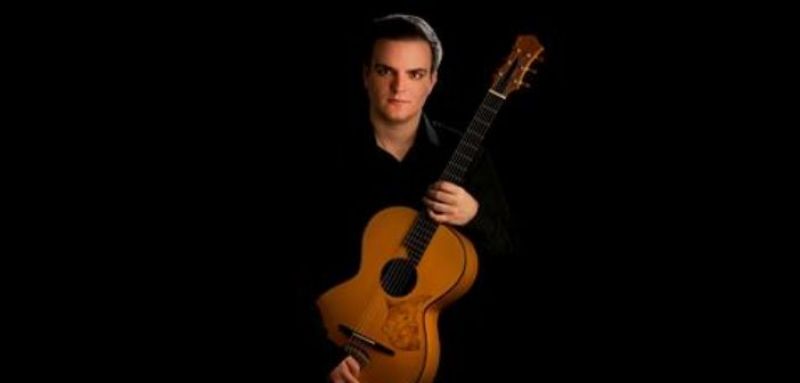 Γιάννης Αθανασίου: O εξαιρετικός Ναυπάκτιος μουσικολόγος και σολίστας (βίντεο)