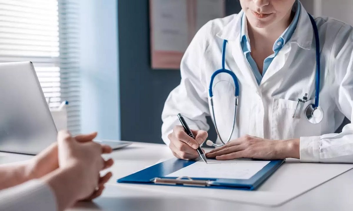 Γιατρός 102 ετών αποκαλύπτει τι δεν κάνουν ποτέ οι πιο υγιείς άνθρωποι