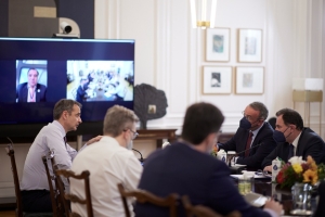 Διυπουργική σύσκεψη στο Μέγαρο Μαξίμου για επισιτιστική ασφάλεια και κόστος παραγωγής