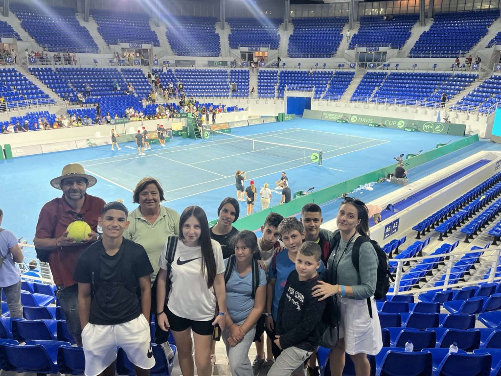 Η ακαδημία ΑΚΑΡΝΑΝ ΑΓΡΙΝΙΟΥ στο Ολυμπιακό Στάδιο για την αναμέτρηση της Εθνικής Ομάδας με την Εθνική Βραζιλίας