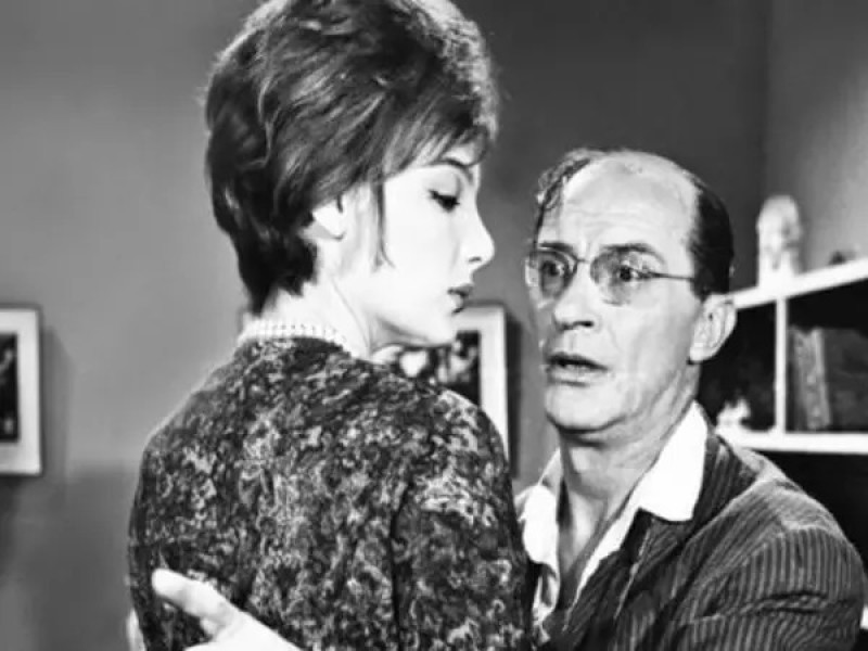 Έλληνες ηθοποιοί που έκαναν καριέρα φορώντας περούκες