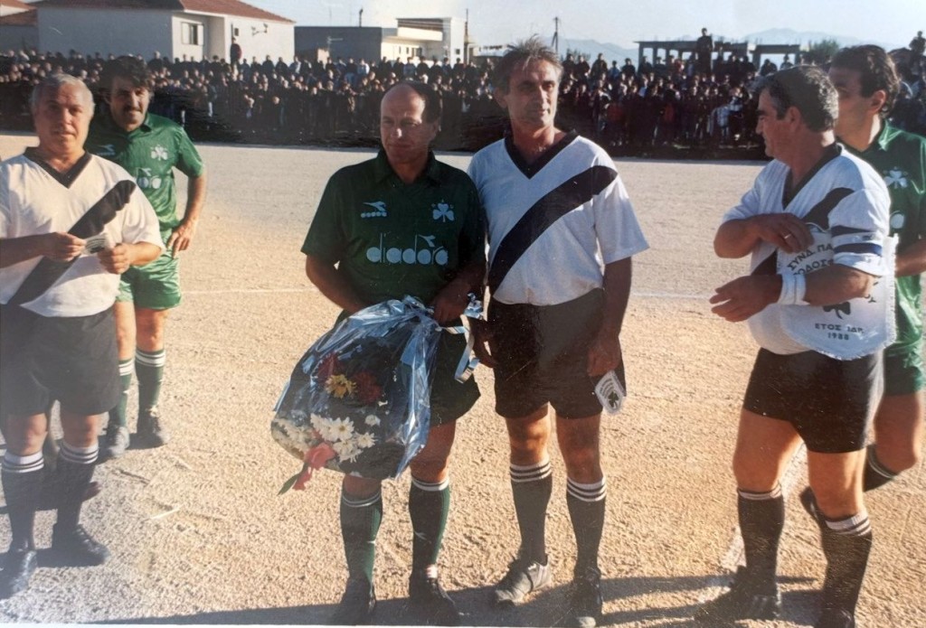 Όταν ο Μίμης Δομάζος έπαιξε μπάλα στο Καινούργιο Αγρινίου (εικόνες &amp; βίντεο)