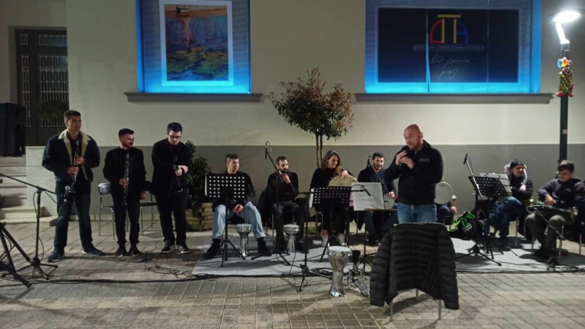 Κρουστά από τους «Αποκρουστικούς» στο Αγρίνιο