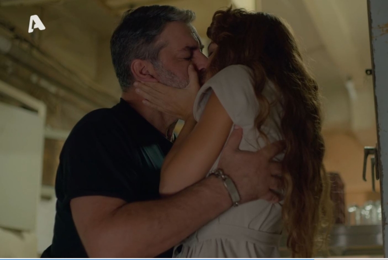 «Αυτή η Νύχτα Μένει» - Ένα φιλί σκέτη φωτιά χάρισε την πρωτιά