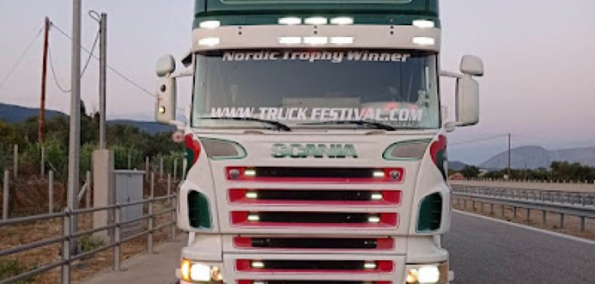 Παναιτώλιο: Παραγωγός διαθέτει το φορτηγό του και ποσότητα τριφυλλιού για ζωοτροφή για τους πληγέντες κτηνοτρόφους της Ηλείας