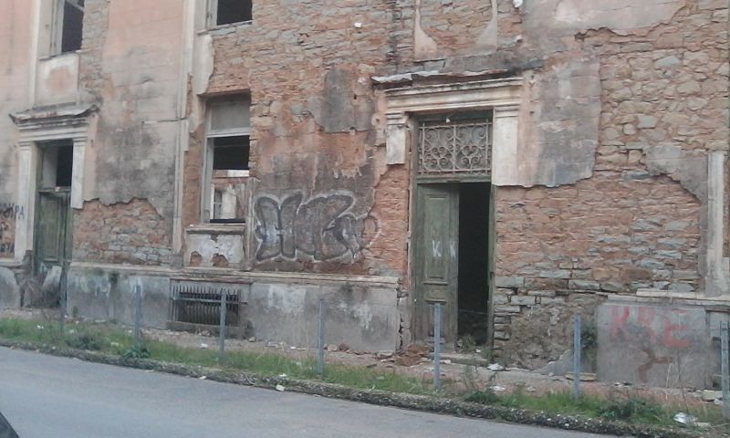 Καπναποθήκες αδελφών Ηλιού: Διαρκές έγκλημα προς την ιστορία της πόλης η εγκατάλειψη τους