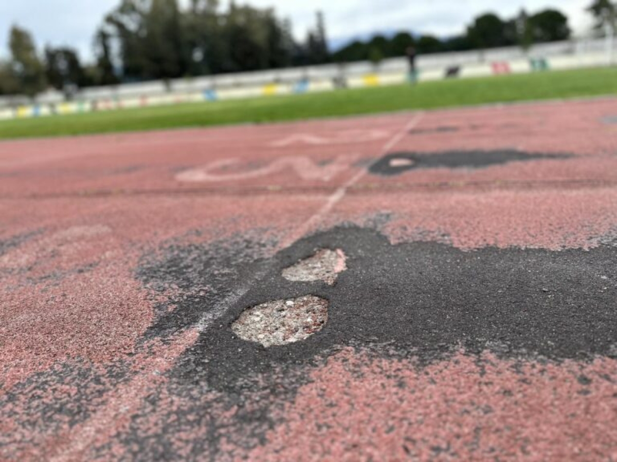 Συζήτηση στο δημοτικό συμβούλιο και… υπομονή για το ταρτάν του ΔΑΚ Αγρινίου - Ο έκπτωτος εργολάβος, η χρηματοδότηση και τα κουλουάρ