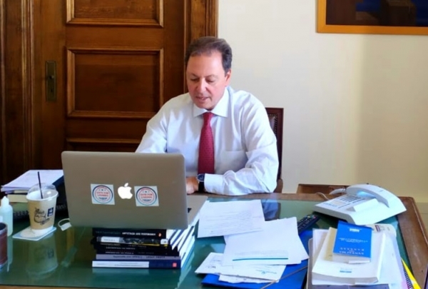 Σπήλιος Λιβανός: Τηλεδιάσκεψη με Αιτωλοακαρνάνες αγρότες για το φλέγον ζήτημα της ελιάς Καλαμών