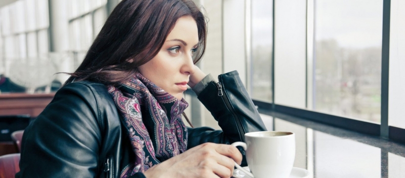 Τέσσερις κακές συνήθειες που όλοι έχουμε και μας κάνουν δυστυχισμένους