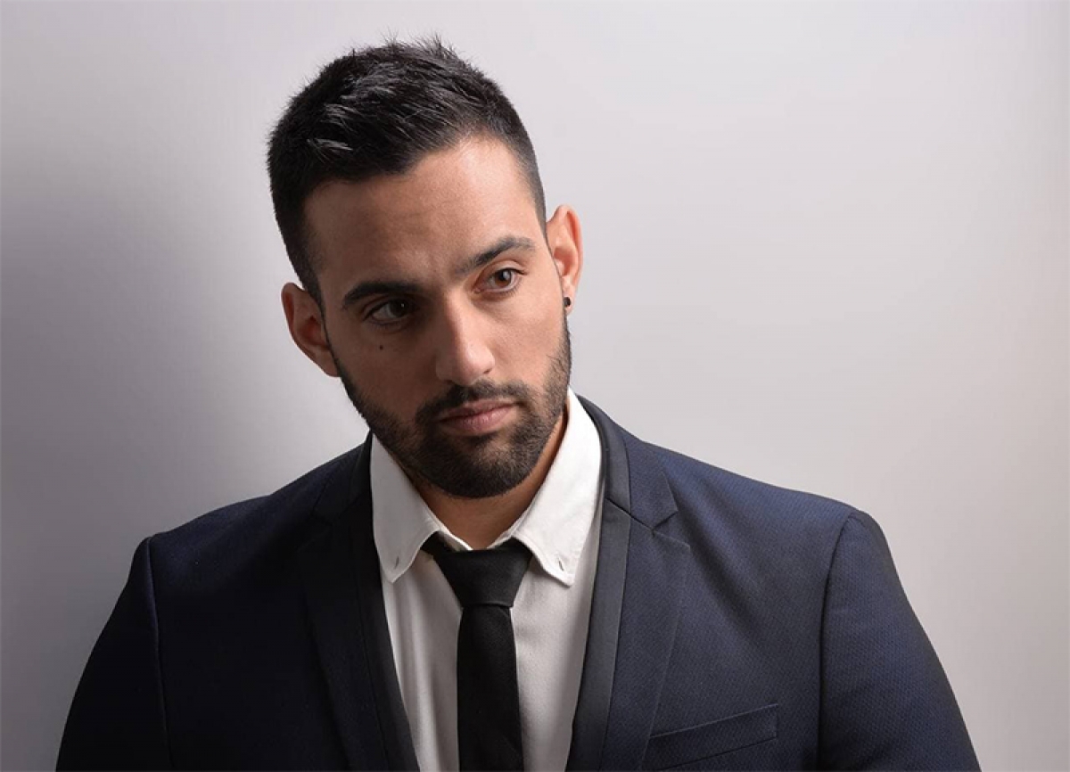 Για τους πραγματικούς ήρωες το Cover του Νεκτάριου Γιαννακόπουλου