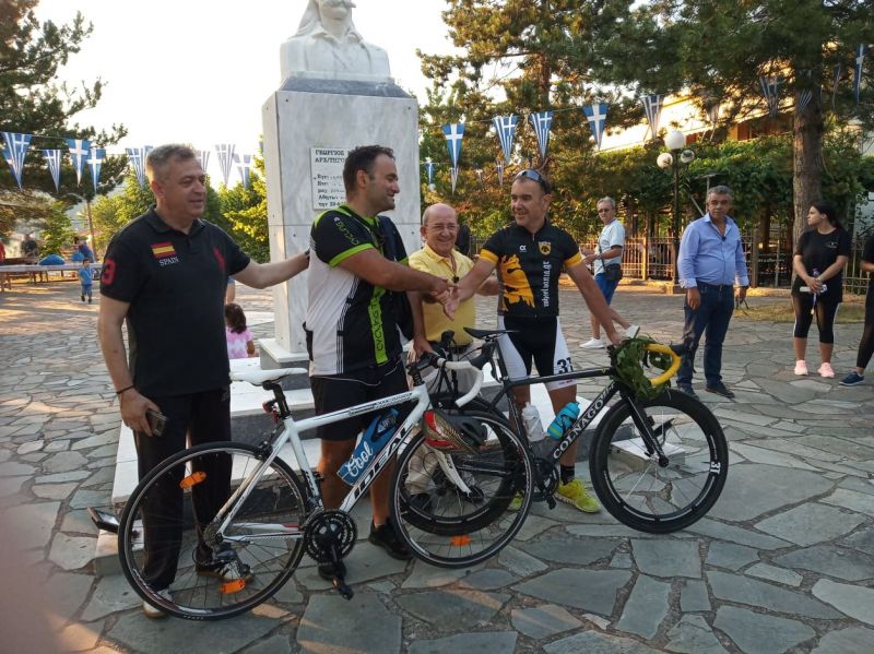 Από τον Άγιο Βλάση στη Σκουληκαριά Άρτας με ποδήλατο εκπληρώνοντας ένα ιστορικό τάμα