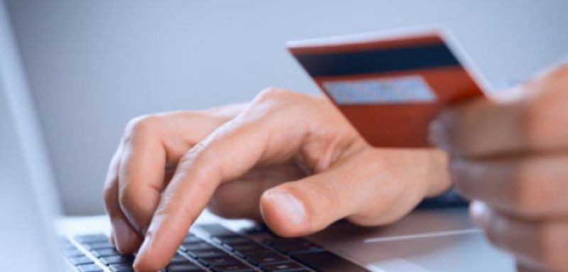 Κορωνοϊός – Ελλάδα: Αριθμοί που «ζαλίζουν» για το ηλεκτρονικό εμπόριο – Σαρώνουν οι παραγγελίες