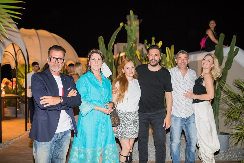 Λαμπερές παρουσίες στα εγκαίνια του εμβληματικού Ναυτικού Ομίλου Ρόδου