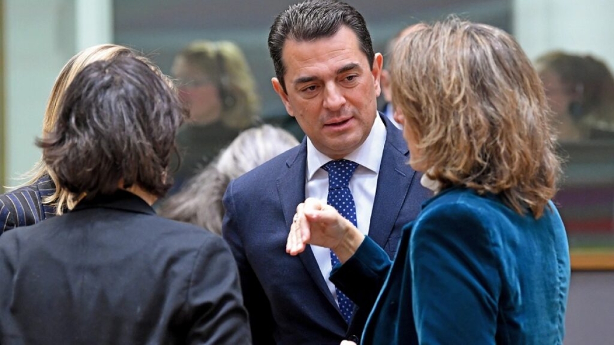 Κώστας Σκρέκας: «Ίδρυση 12 νέων μορφών επιχειρήσεων σε μόλις 10 λεπτά»