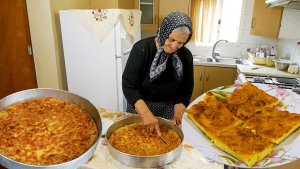 Χωριάτικη γαλατόπιτα από τη γιαγιά Άννα | Greek food (βίντεο)