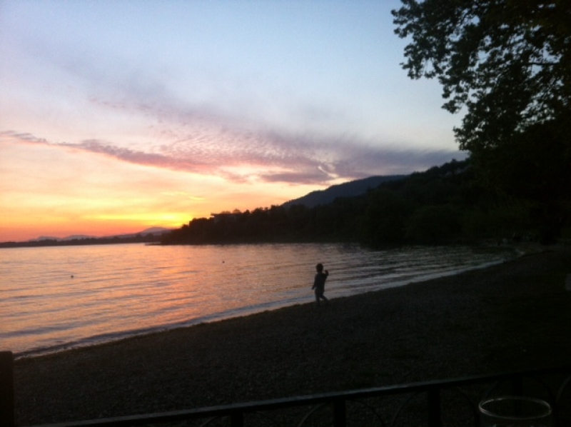 Τριχωνίδα – Προυσός : Από τη λίμνη στα έλατα