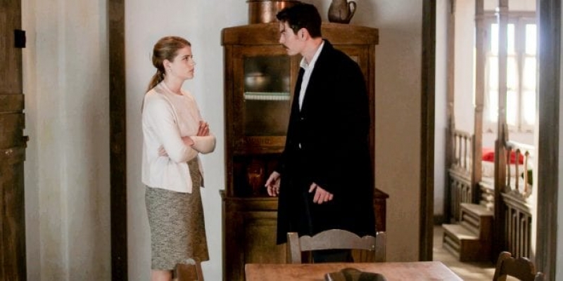 Άγριες Μέλισσες: Η Δρόσω και ο Κωνσταντής στο Παρίσι