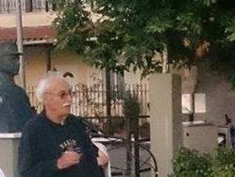 Πως συνέδεσε ο γλύπτης Θόδωρος την Ιστορία με το Σήμερα στην εκδήλωση Μνήμης