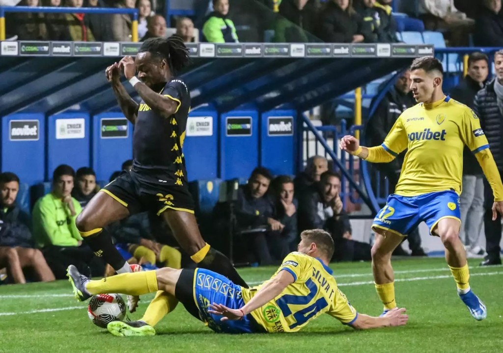 Παναιτωλικός - Άρης: «Αυτό θέλουμε να βλέπουμε στα 100», σχολίασε η Θύρα 6