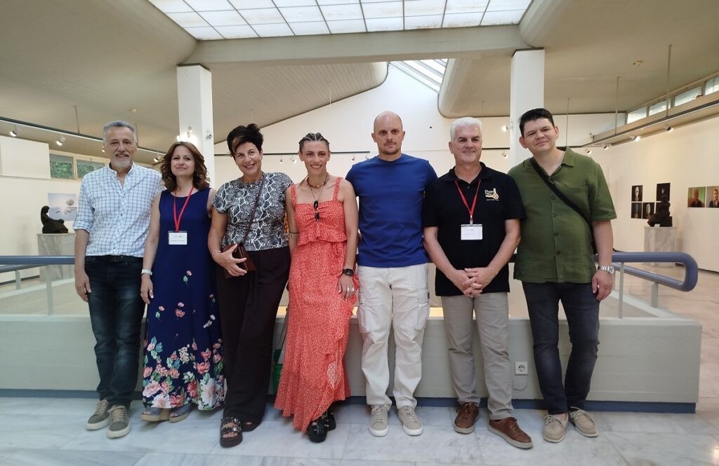 Εγκαίνια φωτογραφικής έκθεσης στο Αγρίνιο – «Αν ανοίγαμε τους ανθρώπους, θα βρίσκαμε τοπία»