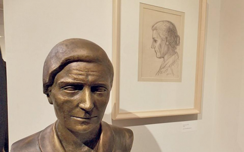 Καλλιτεχνικά ζωηρό και πρωτοπόρο το Αγρίνιο παρουσιάζει στη Δημοτική Πινακοθήκη έκθεση του γλύπτη Θόδωρου με 100 Σχέδια – θεμέλιο της πολυβραβευμένης πορείας του (www.kathimerini.gr)