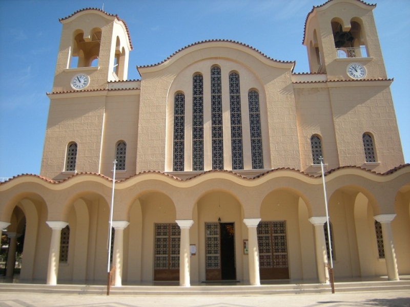 Με λαμπρότητα και κατάνυξη ο εορτασμός του πολιούχου της πόλης του Αγρινίου Αγίου Χριστοφόρου