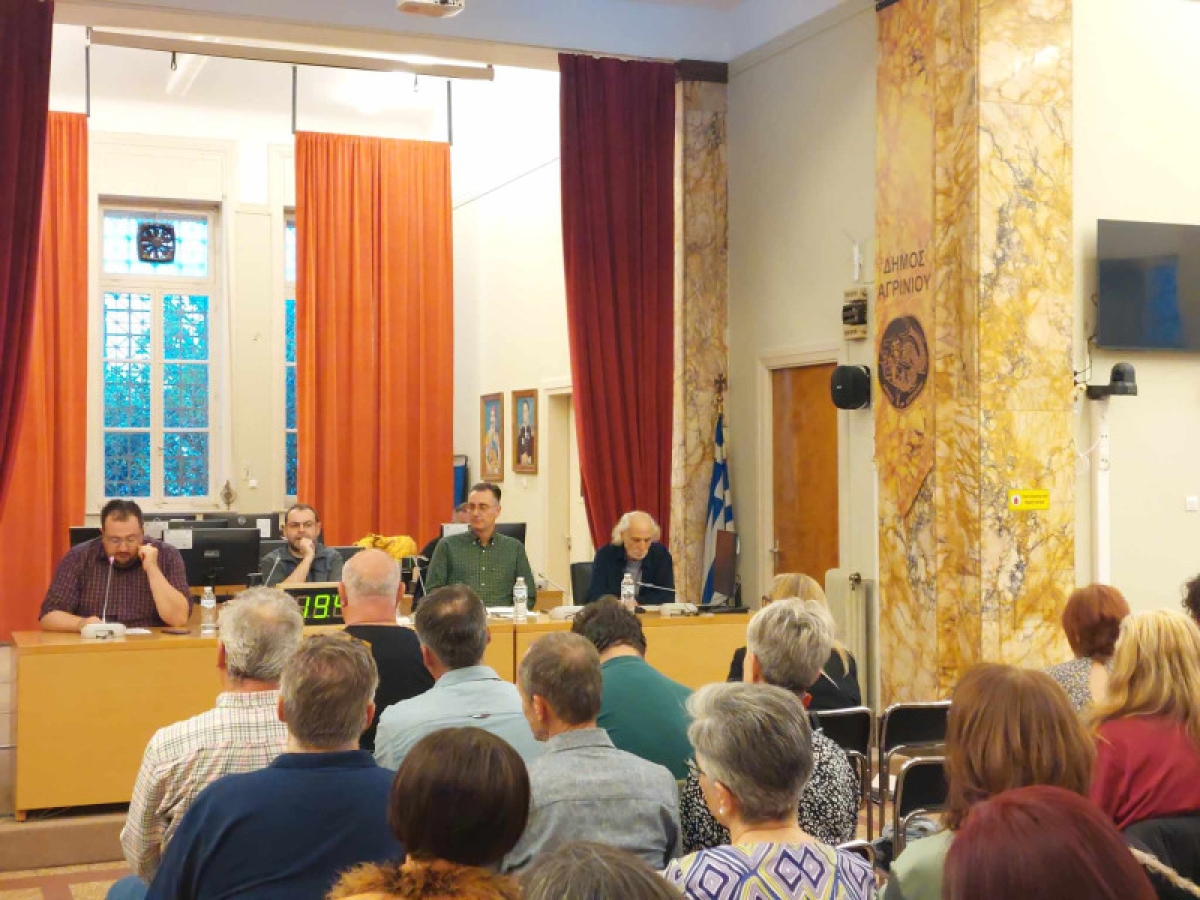 Αγρίνιο - «Οι Δωσίλογοι»: Η παρουσίαση του βιβλίου του Μενέλαου Χαραλαμπίδη (εικόνες &amp; βίντεο)