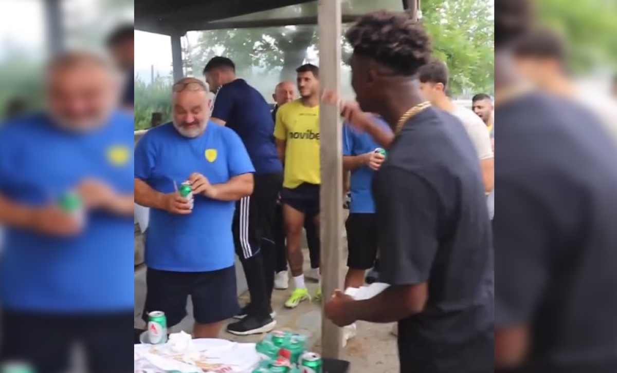 Παναιτωλικός: Έφαγαν σουβλάκια, ήπιαν μπυρίτσα κι ευχήθηκαν «καλό καλοκαίρι» με δημοτικά (βίντεο)