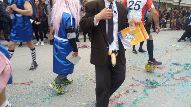 Βονιτσιάνικο καρναβάλι 2016 και τα «ακατάλληλα» φαλλικά σύμβολα...