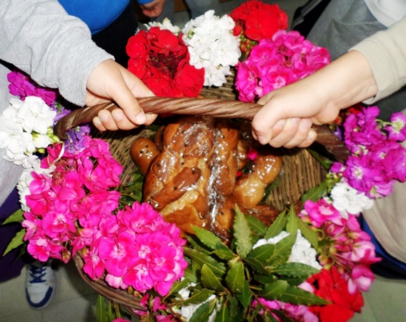 Του Λαζάρου : Έθιμα, κάλαντα, Λαζαρίνες και «Λαζαράκια»