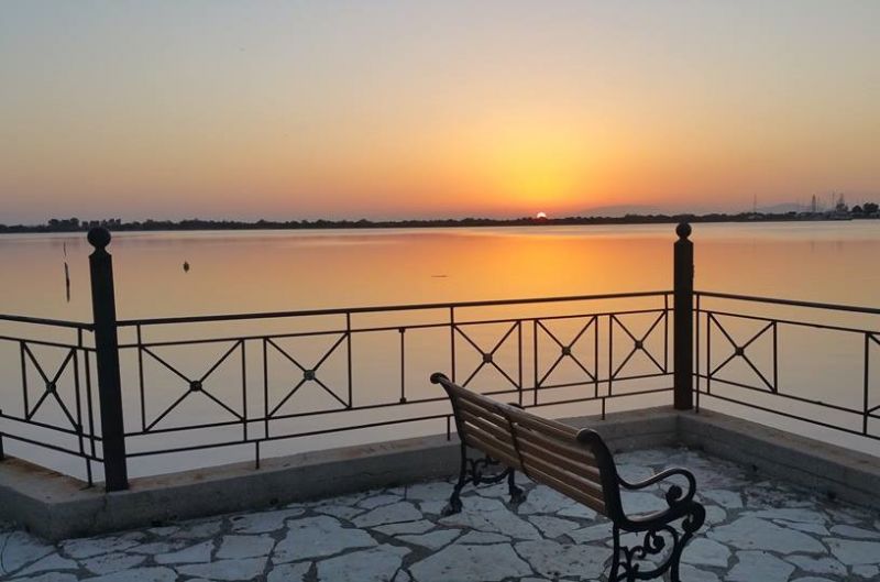 Μαγευτικά παιχνίδια του ήλιου στην λιμνοθάλασσα Μεσολογγίου