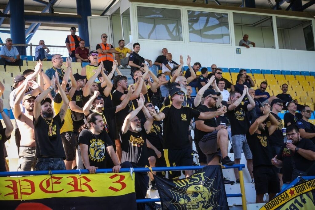 Με φιλάθλους και των δύο ομάδων το Κηφισιά-Άρης στο Αγρίνιο