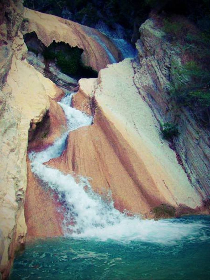 Ένας από τους τελευταίους εναπομείναντες ελληνικούς παραδείσους στην Τρύφου Ξηρομέρου