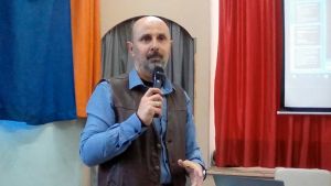 Ομιλία του παιδοψυχολόγου Σήφη Κουράκη στο Δημοτικό Σχολείο Δοκιμίου σχετικά με το «Μπούλινγκ» (βίντεο)