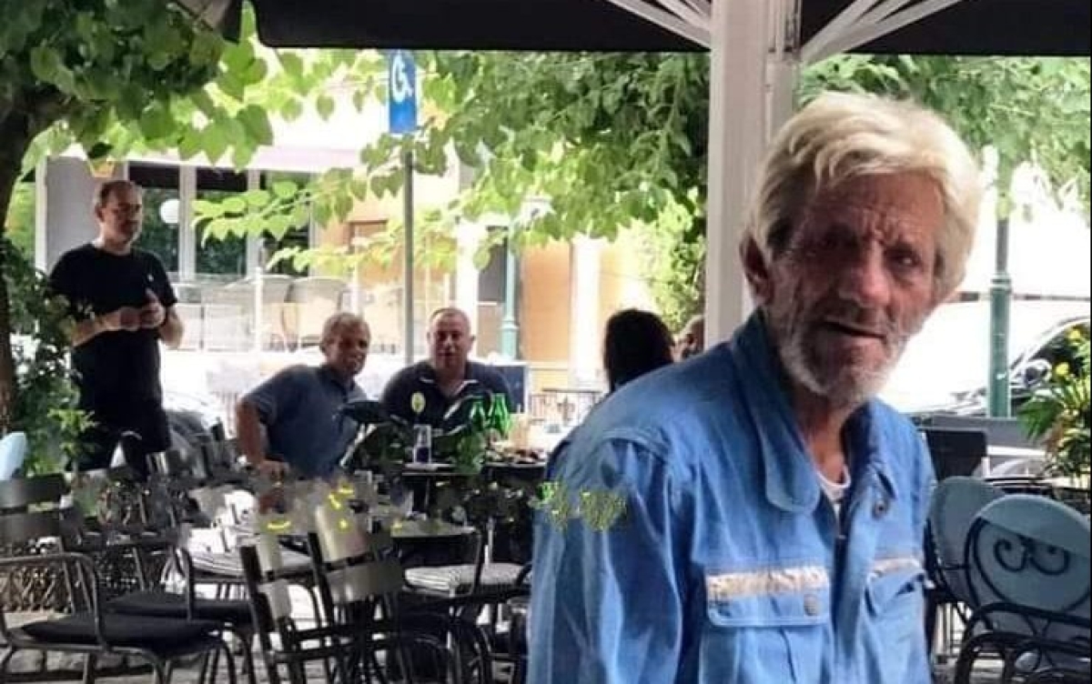 Κατούνα: Ο «Βαγγέλης της πλατείας» βρήκε τσάντα με 4000€ και την παρέδωσε στο Α.Τ.