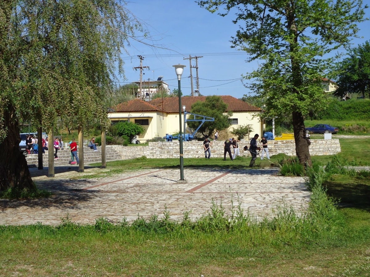 Παράταξη Τραπεζιώτη σε Πιστιόλα: Άγνοια και προχειρότητα περί «καλοκαιρινού» Αγρινίου