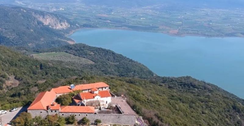 Το μοναστήρι της Παναγίας της Λιγοβιτσάνας με την πανέμορφη θέα (video)