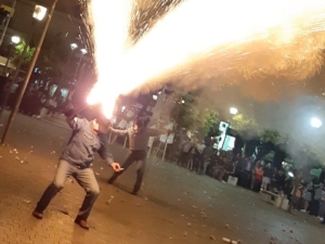 Για μια ακόμη χρονιά η ομάδα του στυλοβάτη του εθίμου των χαλκουνιών Μπάμπη Γιωτόπουλου θα δώσει τα βροντερό παρών την Μ. Παρασκευή στο Αγρίνιο